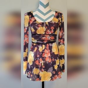 Daisy & Clover Semi-Sheer Floral Long Sleeve Size M